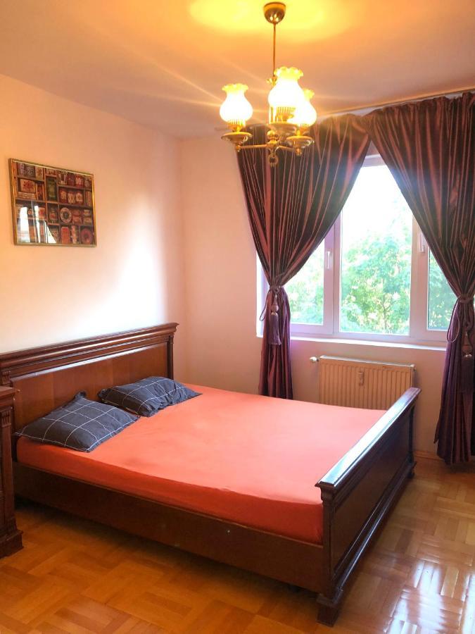 Vintage Bucharest Apartment 외부 사진